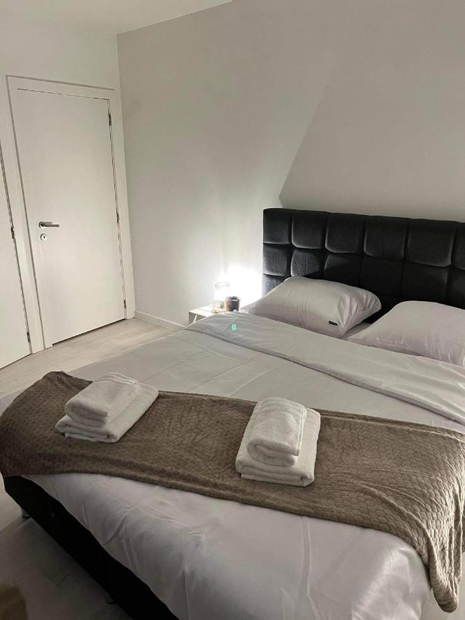 Prachtige Kamer In Centrum Brugge Met Badkamer ! Zewnętrze zdjęcie